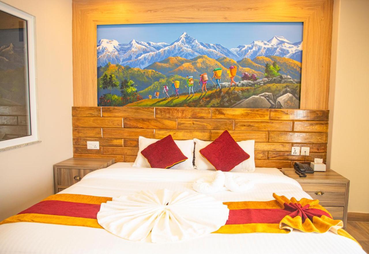 Hotel Pushkar Pokhara Buitenkant foto